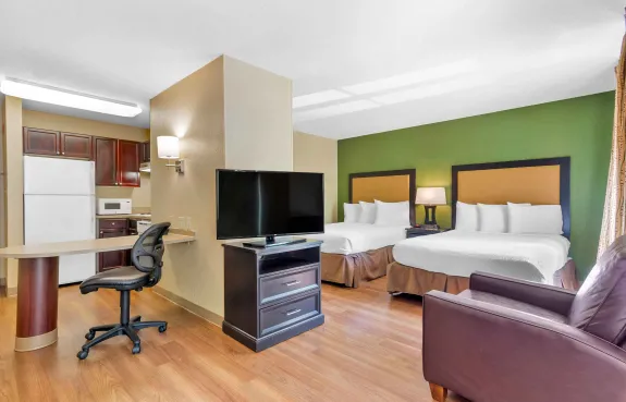 Studio Suite - 2 Full Beds