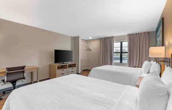 Studio Suite - 2 Queen Beds