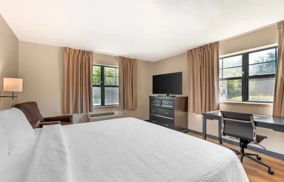 Superior Studio - 1 King Bed