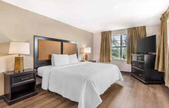 Executive Suite - 1 King Bed