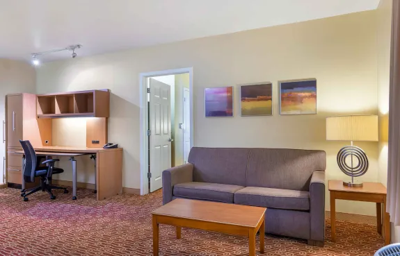 1 Bedroom Suite - 2 Queen Beds
