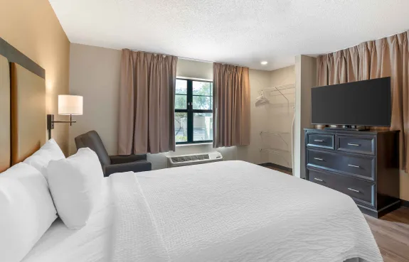 Superior Studio - 1 King Bed