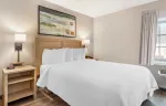 Premium 2 Bedroom Suite - 2 Queen, 1 King Bed