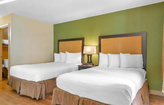 Studio Suite - 2 Full Beds
