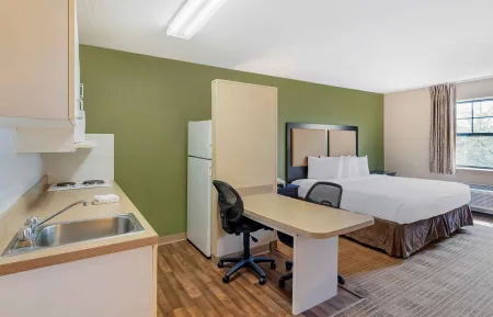 Studio Suite - 1 King Bed