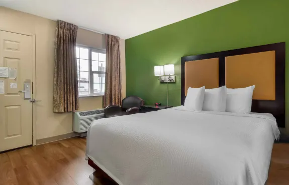 Studio Suite - 1 Queen Bed