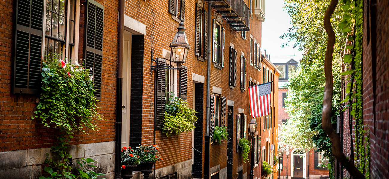 Rowhouses along Acorn Street.